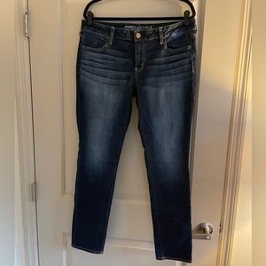 AMERICAN EAGLE OUTFITTERS DARK WASH JEGGING SIZE 16